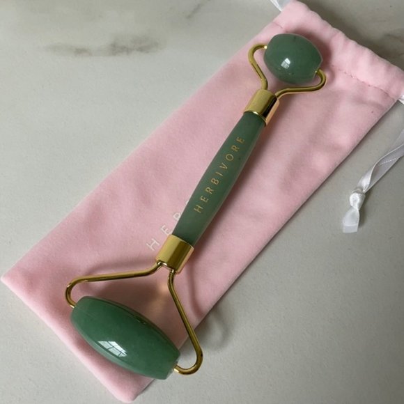 $15💅 HERBIVORE Jade De-Puffing Face Roller - Picture 1 of 2